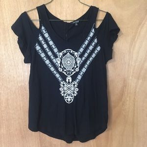 Women’s medium black open shoulder top